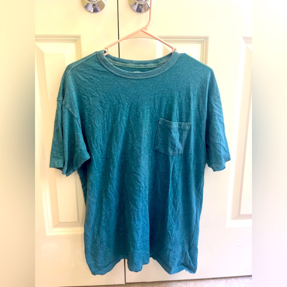 Men’s Old Navy Pocket TShirt